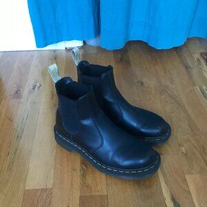 Doc Marten Chelsea Boots